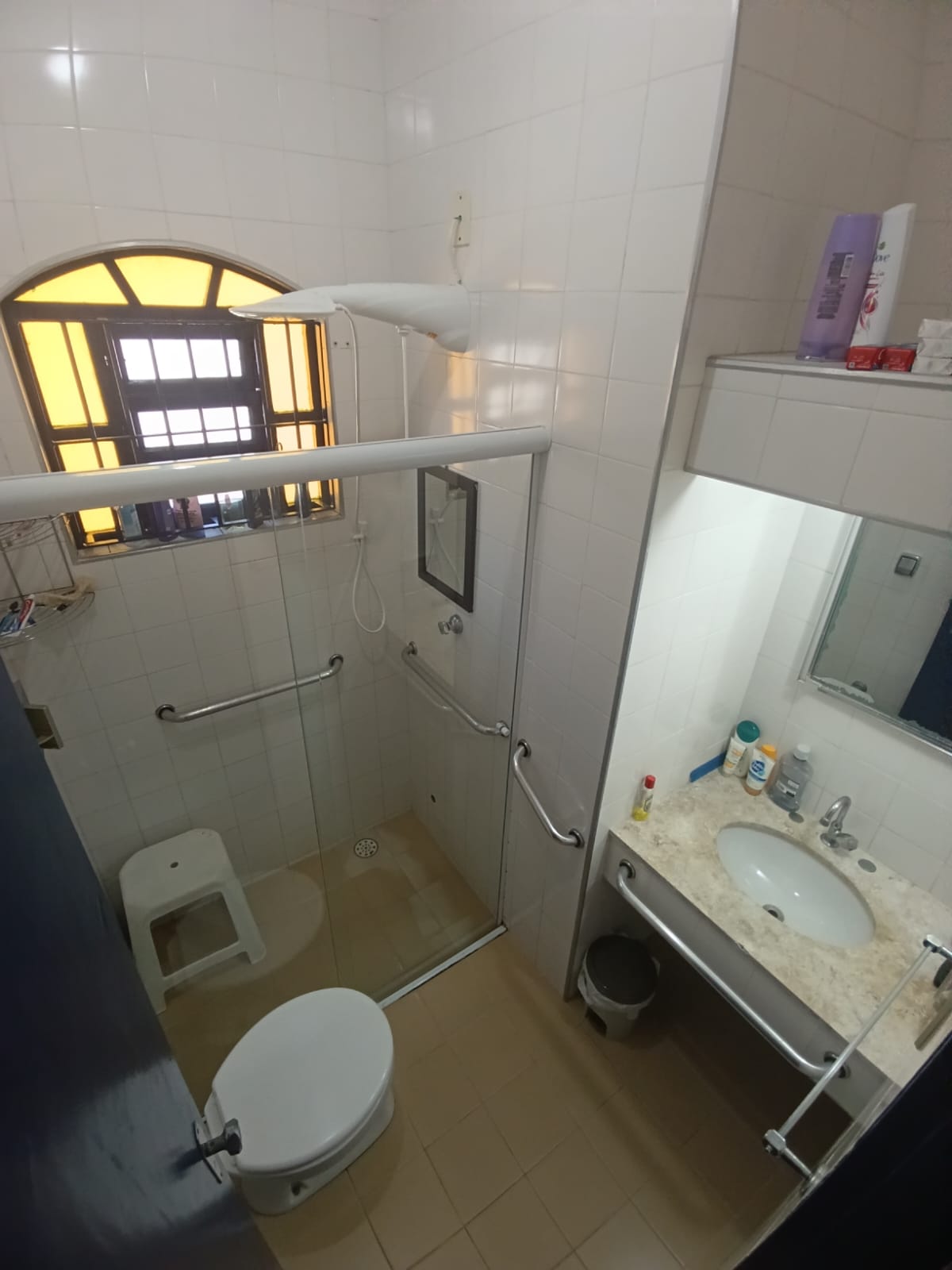 Casa para venda na praia com 03 dormitórios e edícula