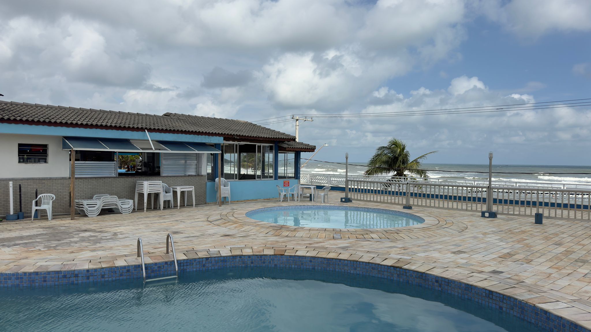 Apartamento Para Vender ou  Alugar Frente pro Mar na Praia do Sonho em Itanhaém, SP