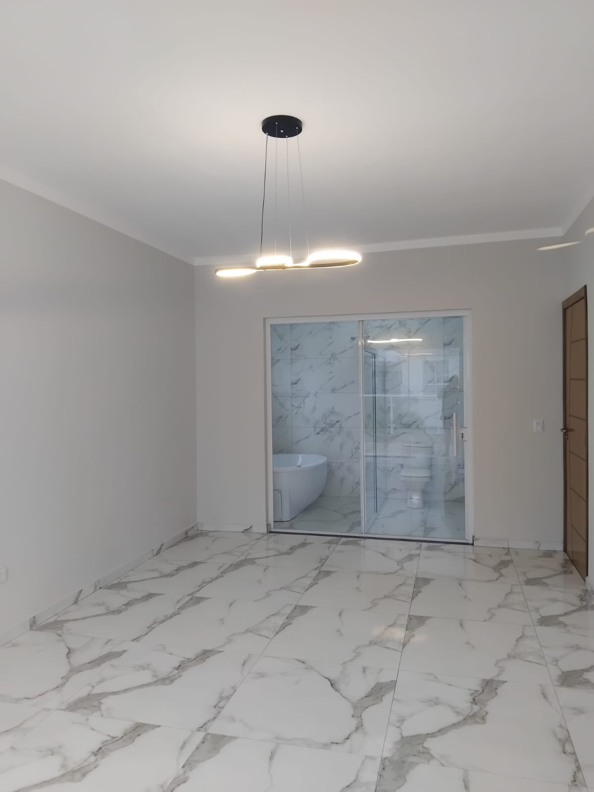 Luxuoso sobrado de alto padrão em condomínio fechado lado praia em Itanhaém