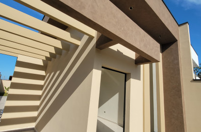 Casa em Itanhaém com piscina de alvenaria aceita financiamento bancário