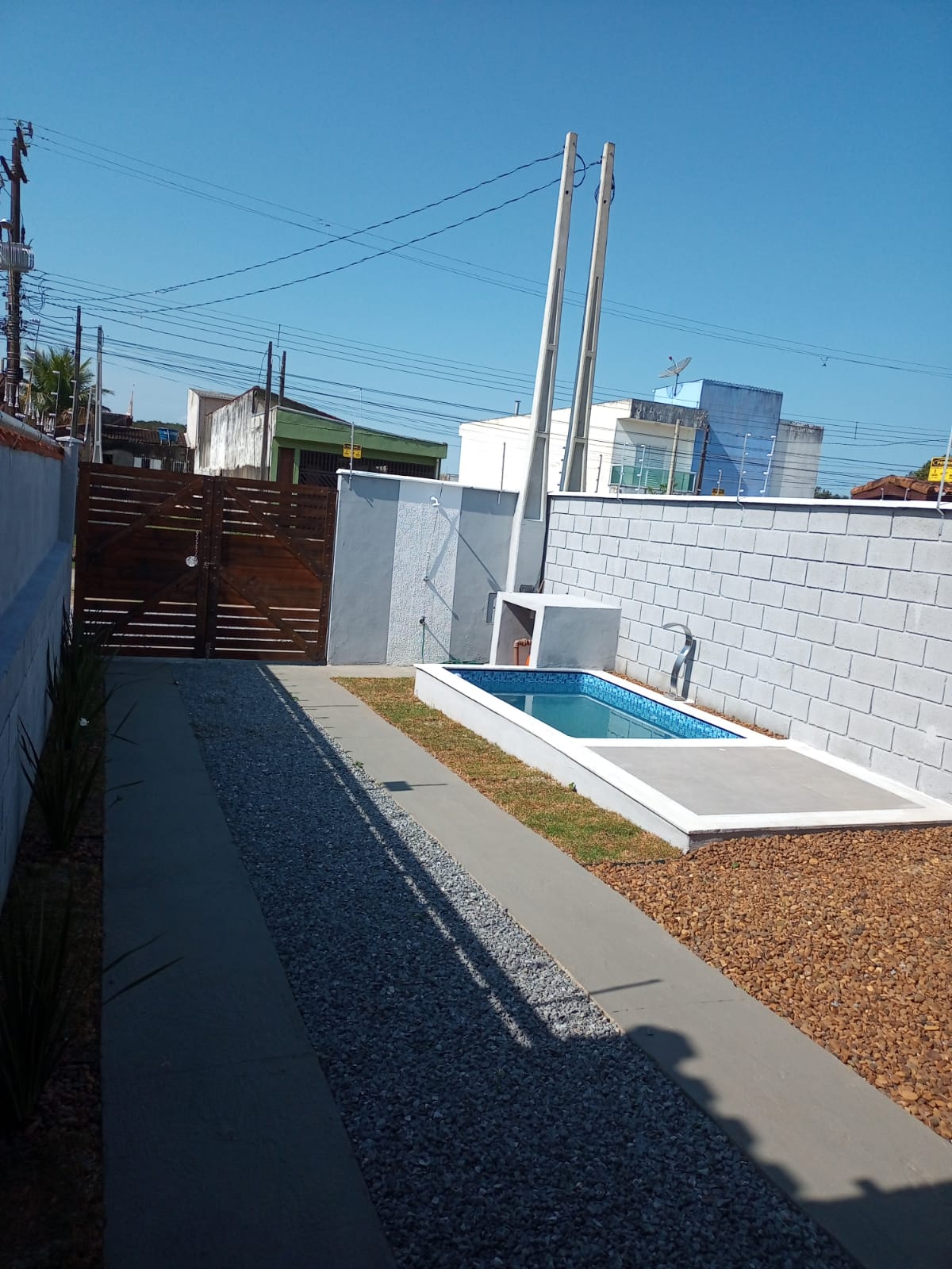 CAS261457 Imóvel Misto: Salão Comercial + Casa 3 Dorms com Piscina - Financia