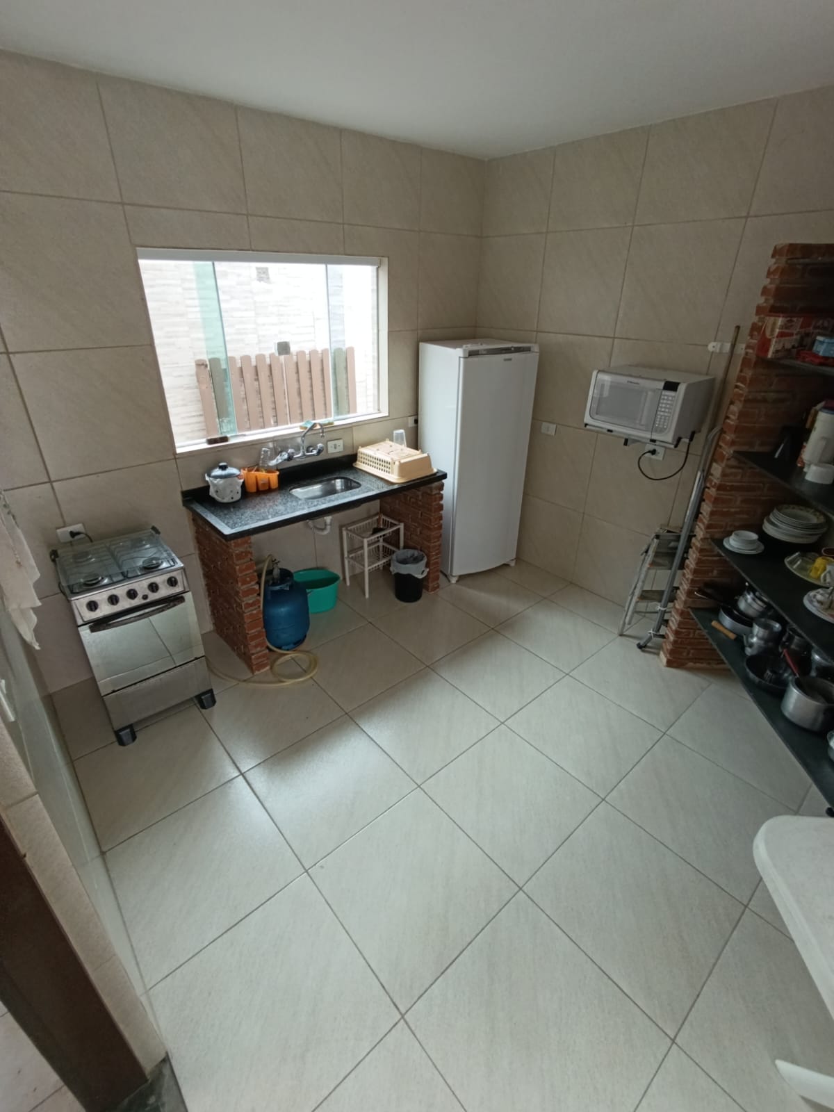 CAS231207 Sobrado à Venda no Suarão Itanhaém – 05 Dormitórios a 20m do Mar