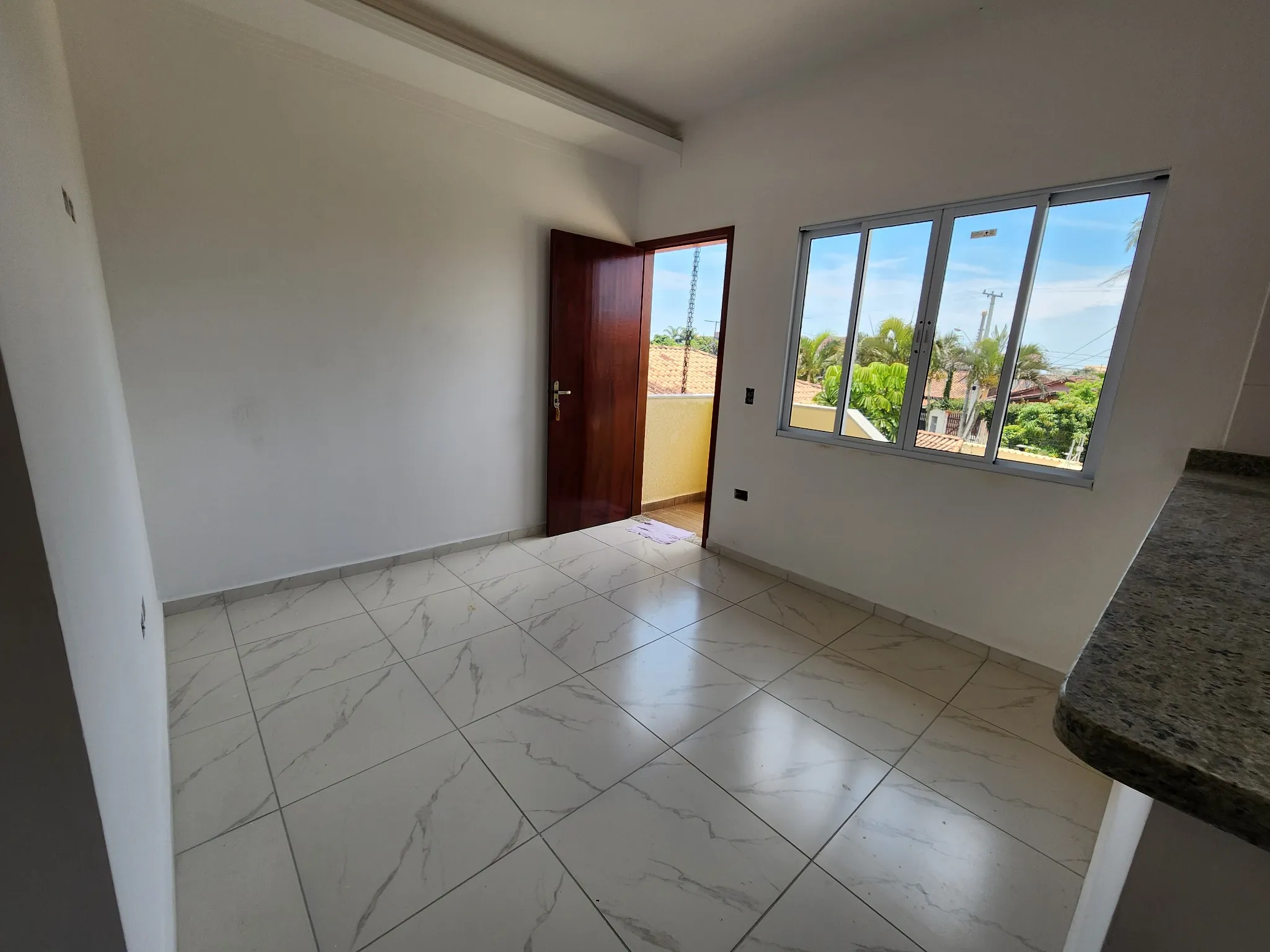 CAS261451 Casa Alta 2 Dorms (1 Suíte) com Piscina e Churrasqueira - 2 Vagas