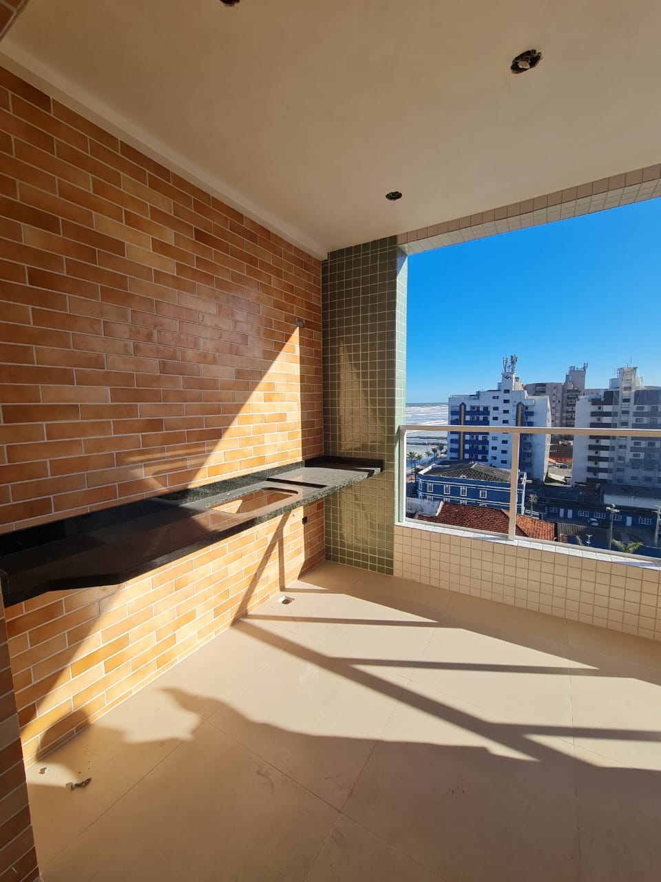 CAS261441 Apartamento 2 dormitórios em Mongaguá frente ao mar com lazer completo!