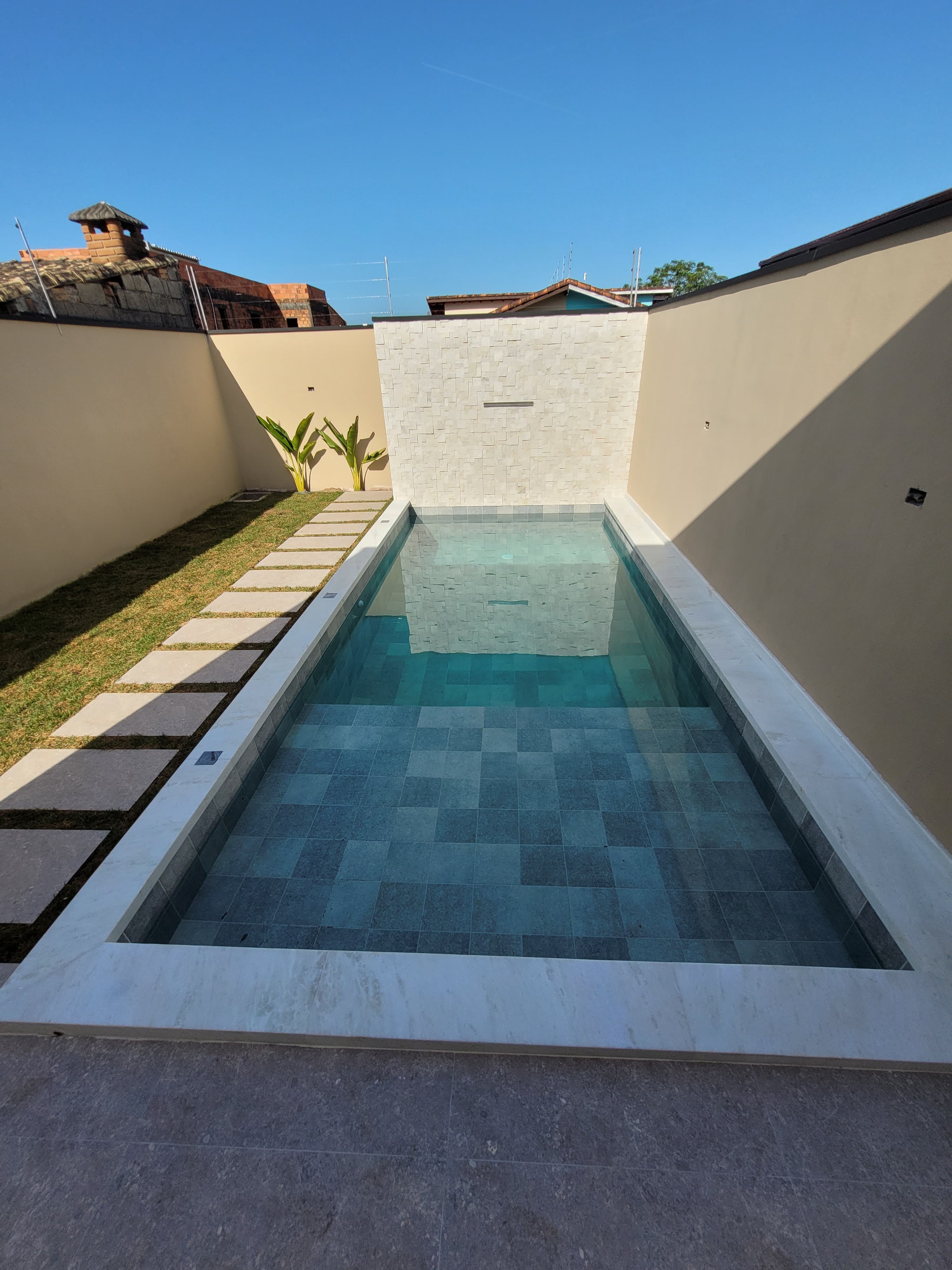 CAS261443 Casa em Itanhaém com piscina de alvenaria aceita financiamento bancário