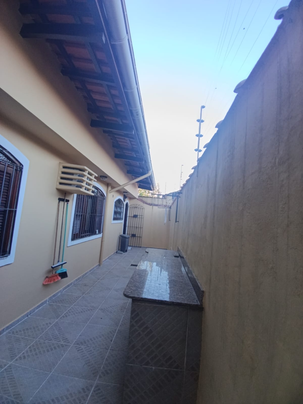 CAS261298 Casa com 5 Dormitórios e Piscina em Terreno de 400m² - Suarão, Itanhaém