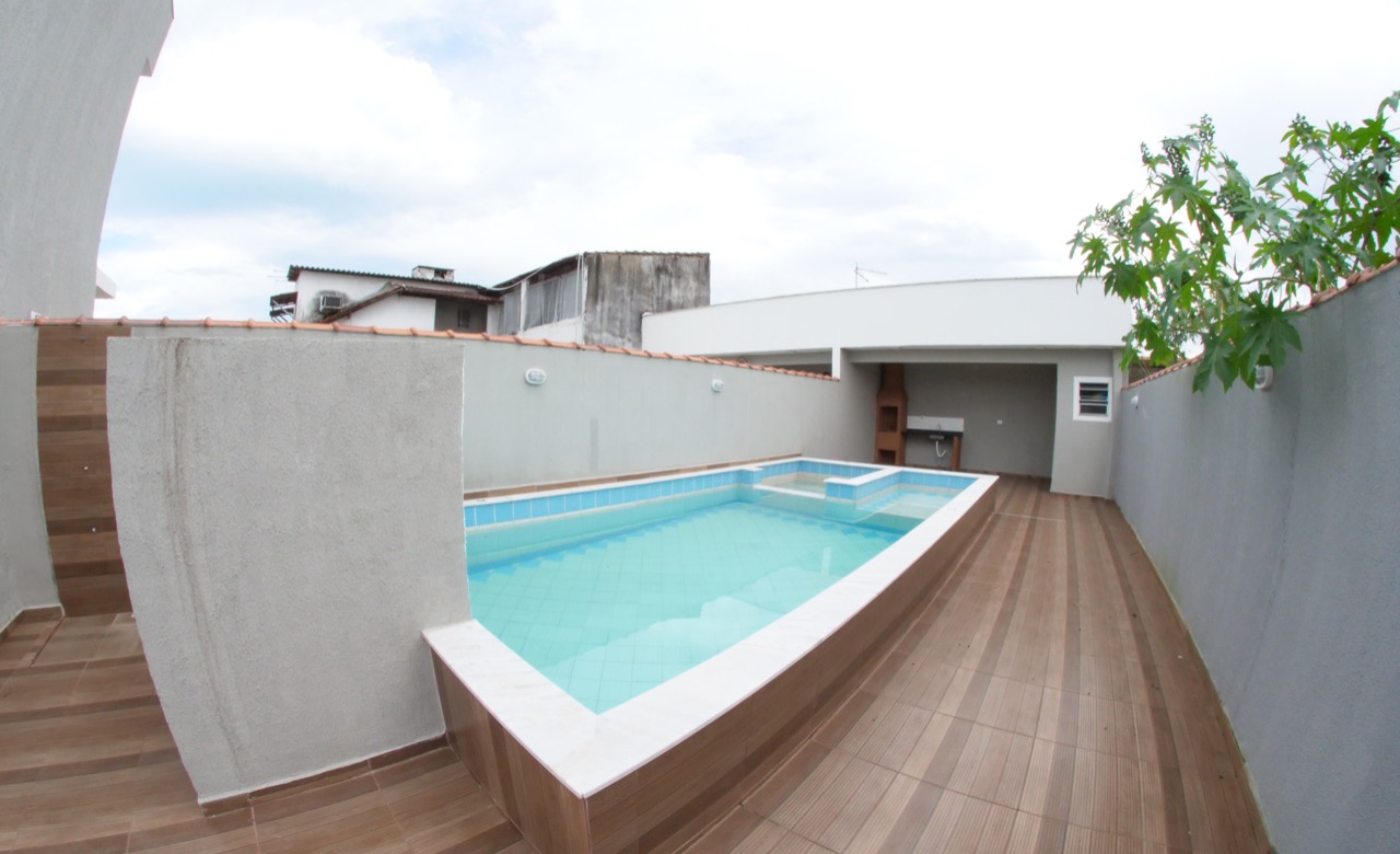 CAS261452 Casa Superior 3 Dorms com Suíte, Closet, Planejados e Piscina 7x3!