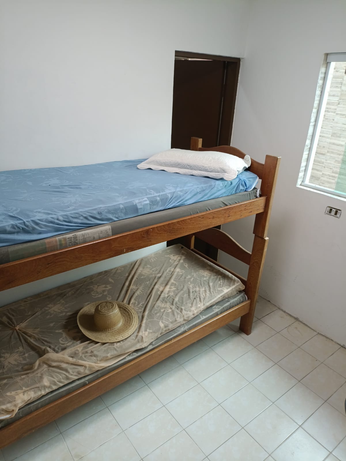 CAS231207 Sobrado à Venda no Suarão Itanhaém – 05 Dormitórios a 20m do Mar