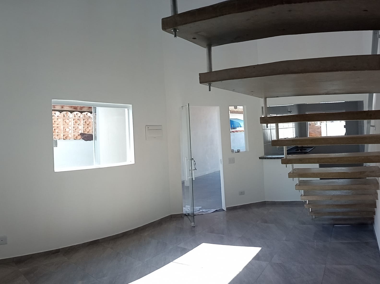 CAS261457 Imóvel Misto: Salão Comercial + Casa 3 Dorms com Piscina - Financia