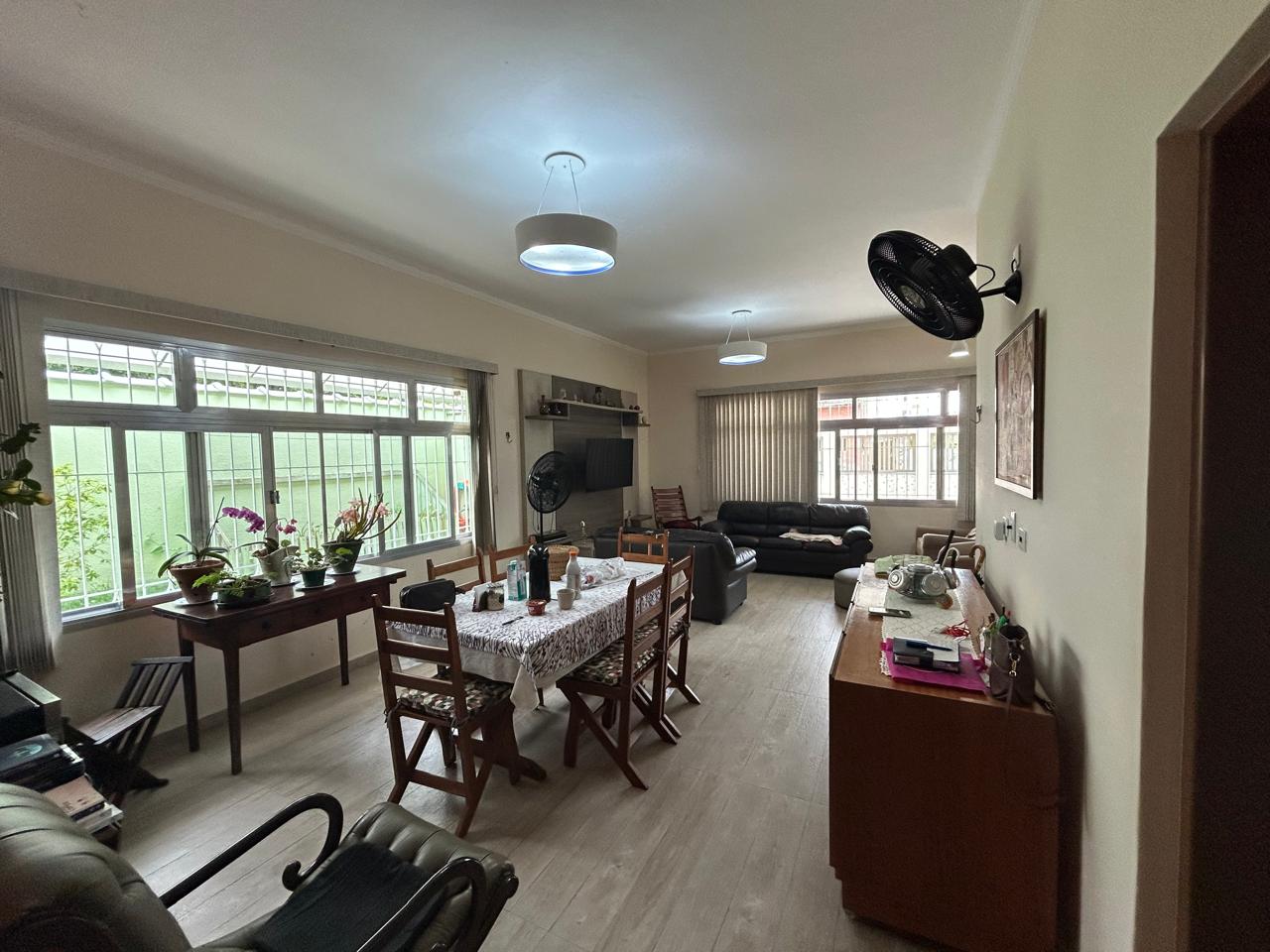 CAS261445 Casa em Peruíbe a 180 metros da praia com edícula e 5 vagas!