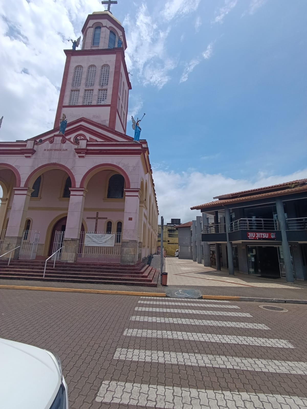 CAS261439 Oportunidade Comercial: Salas no Coração do Suarão ao lado do Poupatempo!