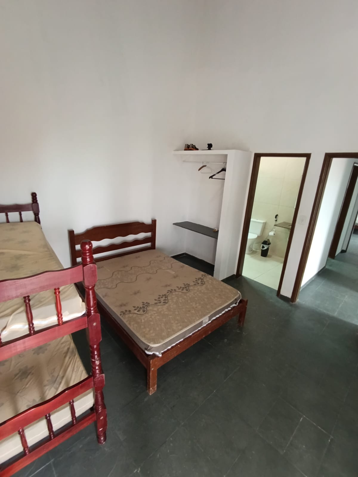 CAS231207 Sobrado à Venda no Suarão Itanhaém – 05 Dormitórios a 20m do Mar