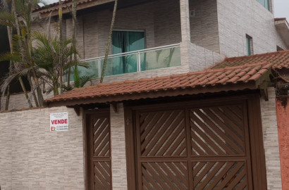 CAS231207 Sobrado à Venda no Suarão Itanhaém – 05 Dormitórios a 20m do Mar