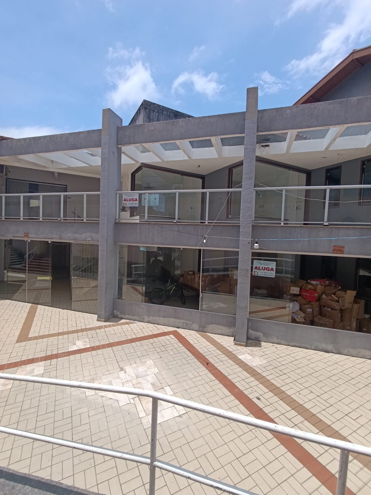 CAS261439 Oportunidade Comercial: Salas no Coração do Suarão ao lado do Poupatempo!