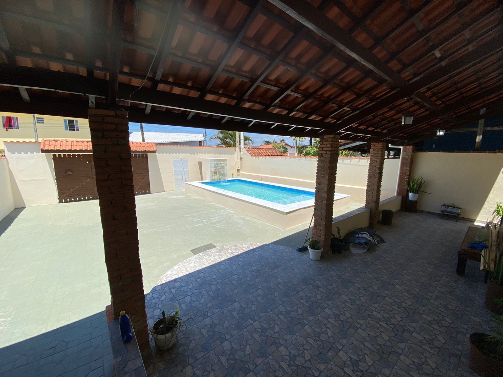 CAS261456 Imóvel Misto: Salão Comercial + Casa 3 Dorms com Piscina - Financia