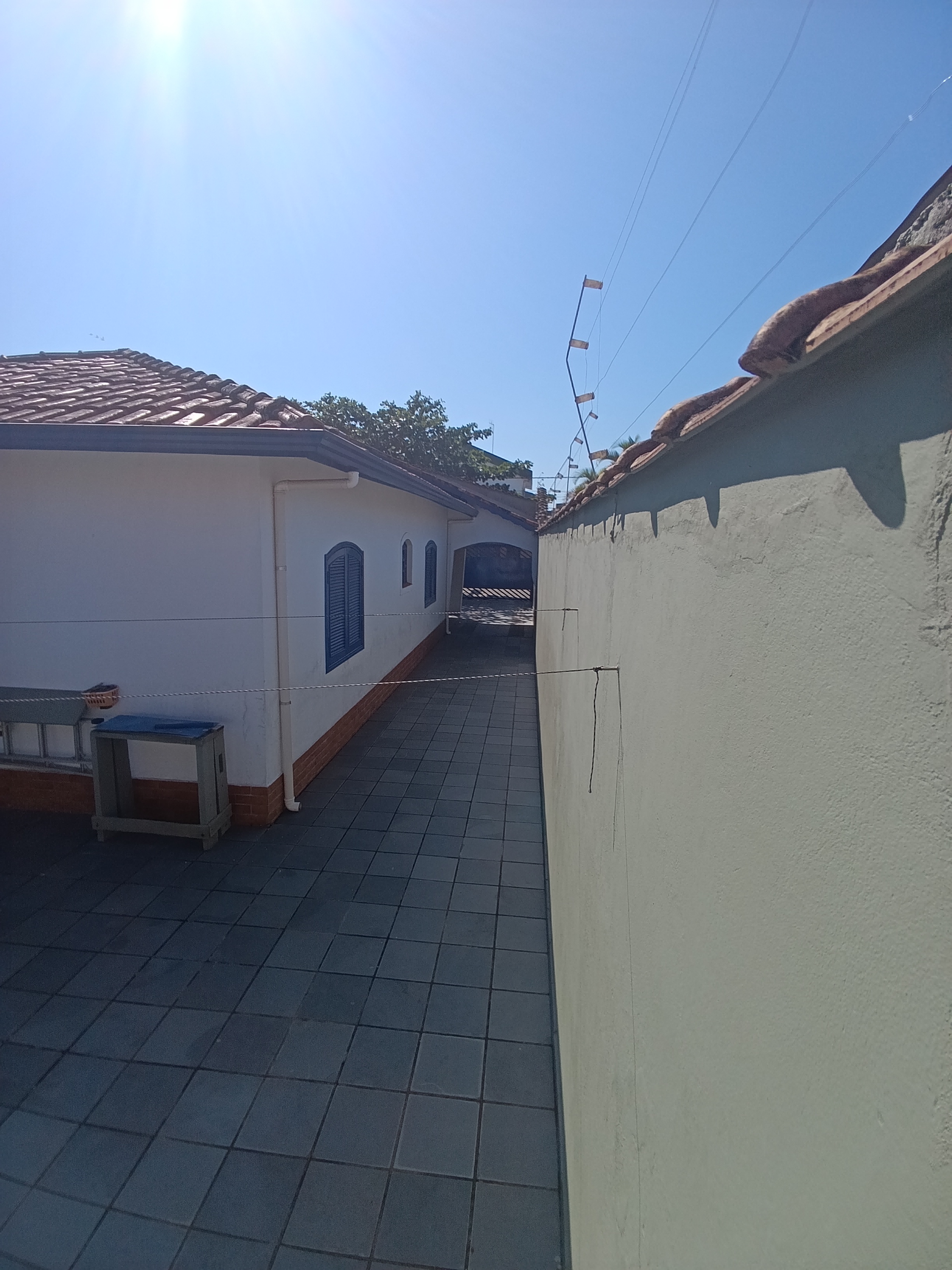 Casa para venda na praia com 03 dormitórios e edícula