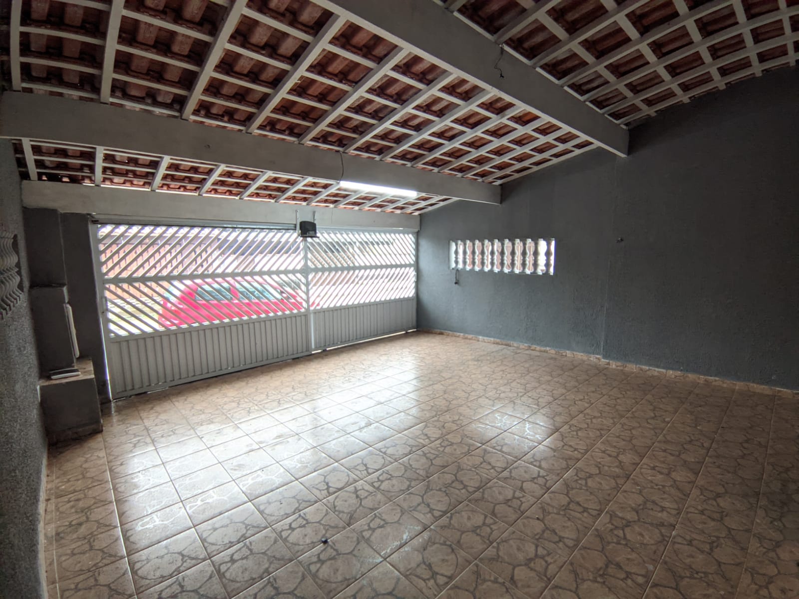 CAS261458 Casa com 2 Suítes Espaçosas, Área Gourmet Completa e Segurança Total