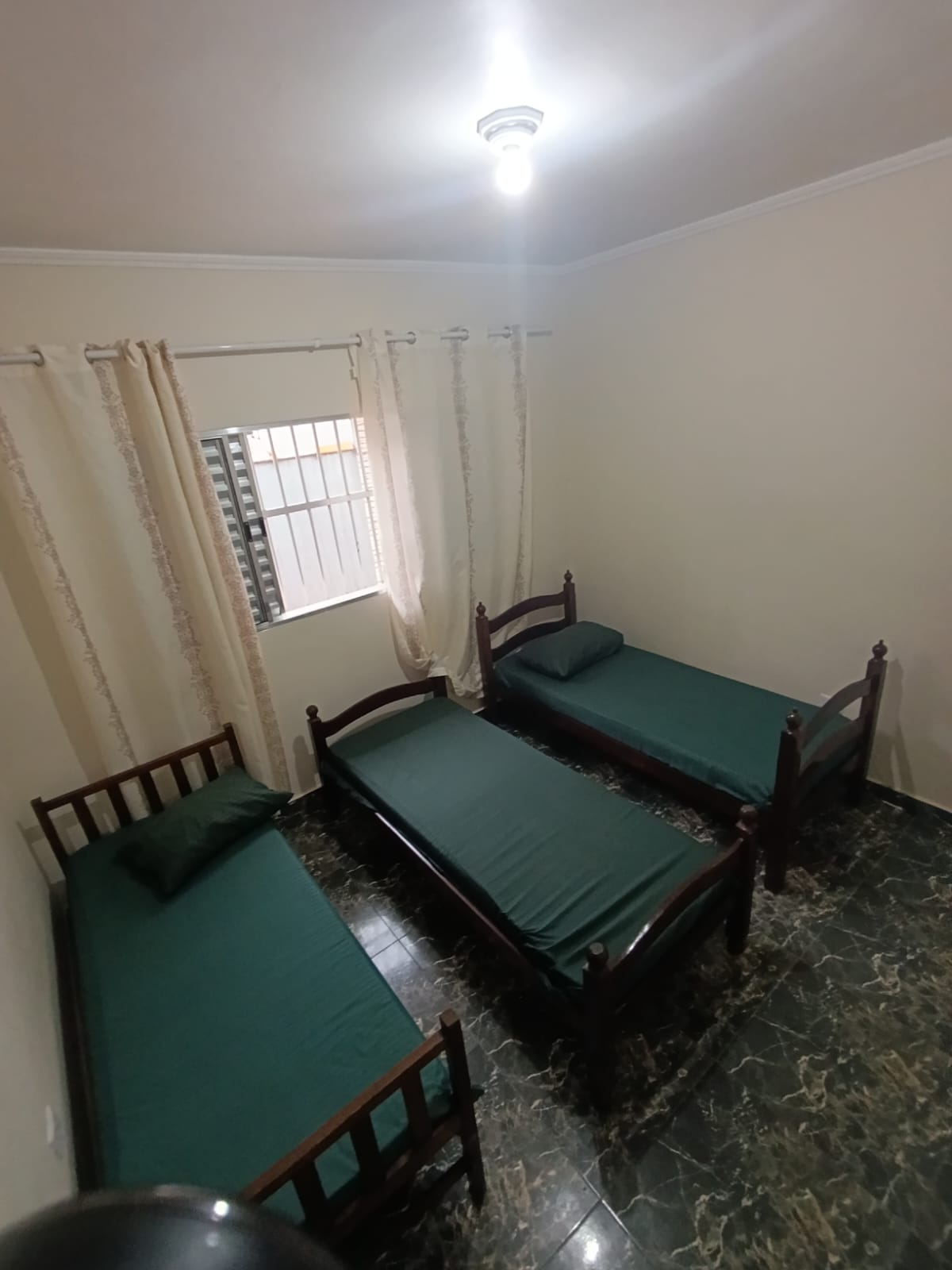 CAS261336 Duas Casas a 100m da Praia em Itanhaém – Ideal para Investimento e Renda Extra!