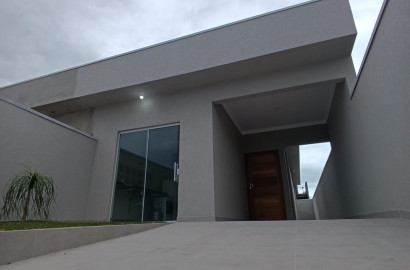 CAS261337 Casa assobradada em Itanhaém de esquina com 03 dormitórios e área gourmet