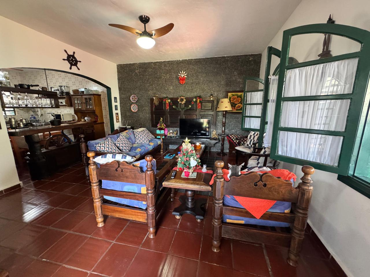 CAS261347 Casa de Esquina à Venda no Jardim Suarão Itanhaém – 03 Dormitórios