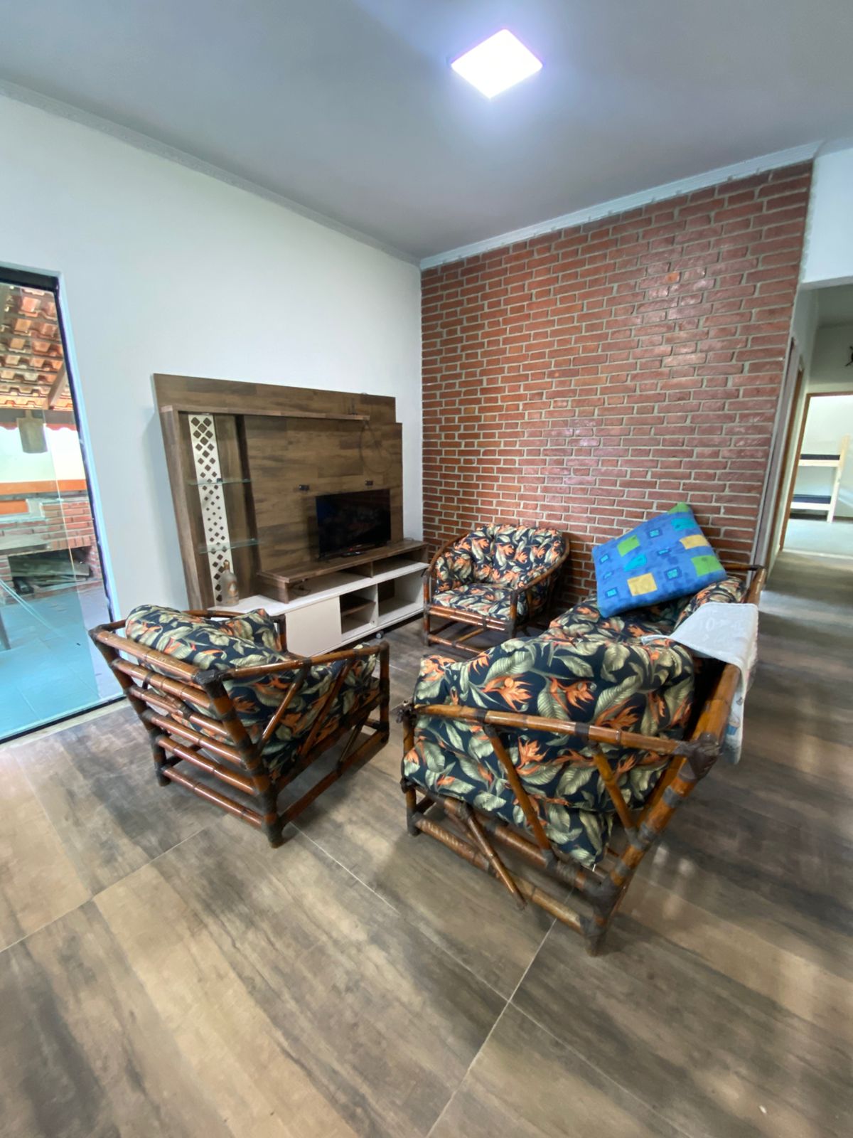 CAS261351 Casa à Venda no Bairro Satélite Itanhaém – 03 Dormitórios a 185m da Praia