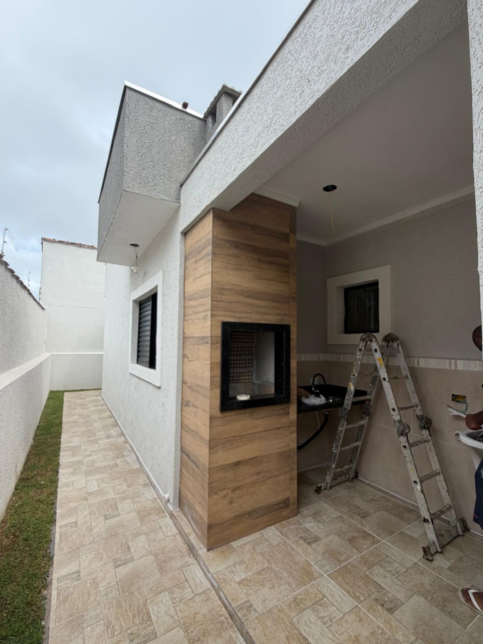 CAS261355 Casa Moderna à Venda no Cibratel Itanhaém – 02 Dormitórios com Piscina