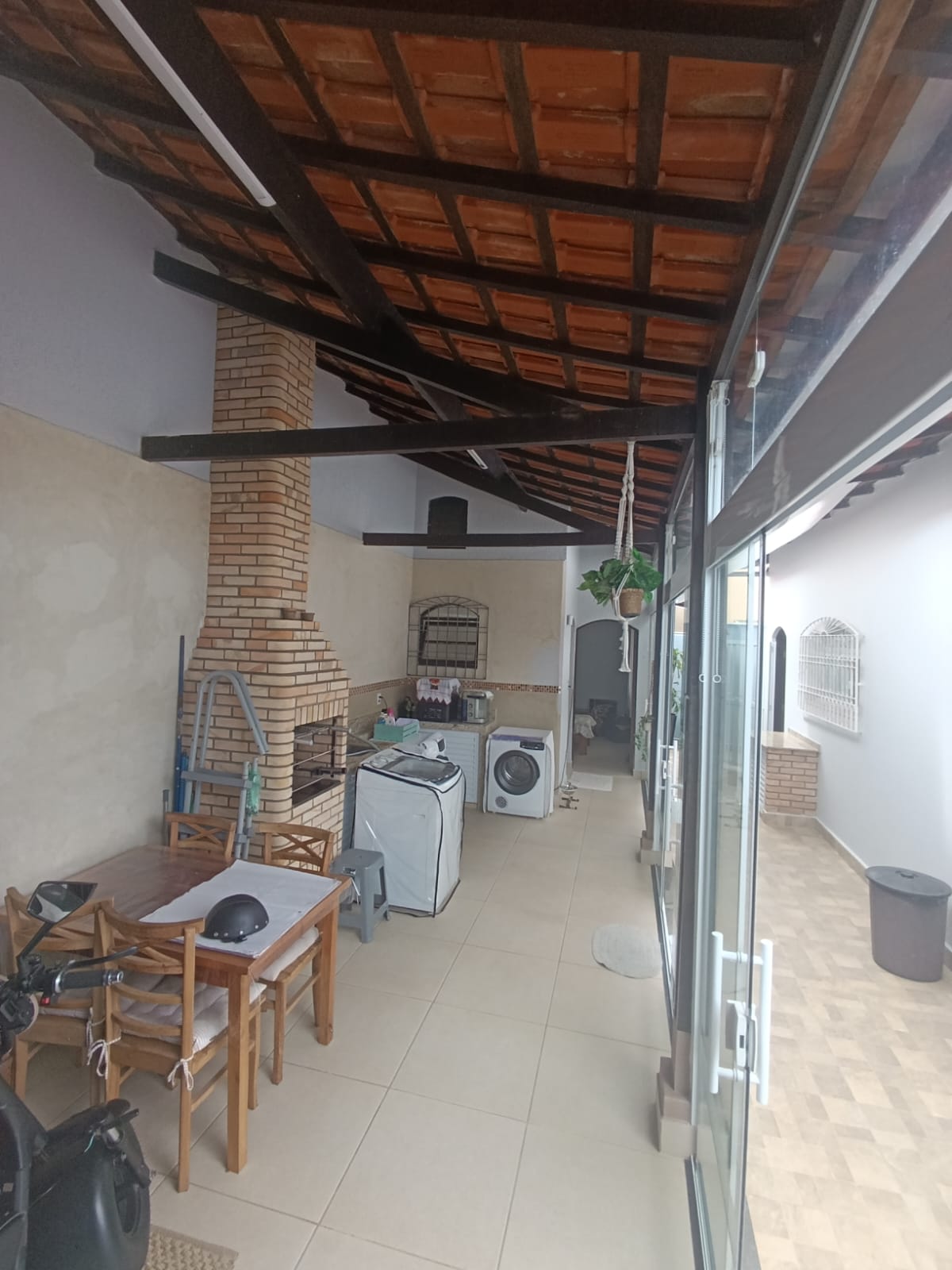 CAS261358 Casa de Esquina no Suarão Itanhaém – 03 Dormitórios com Edícula e Móveis Planejados