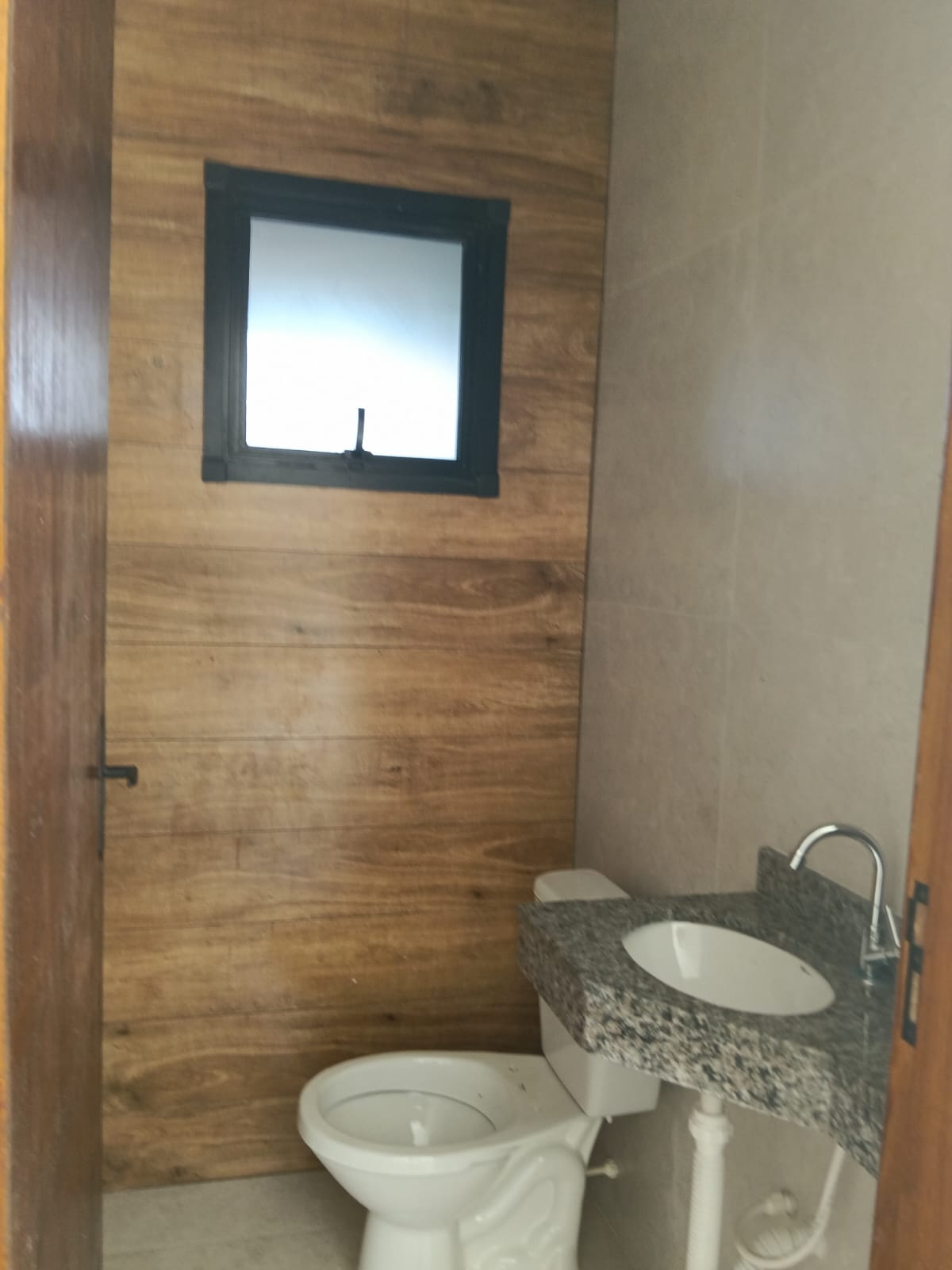 CAS261359 Sobrado Novo no Cibratel 2 Itanhaém – 02 Suítes com Piscina e Cascata