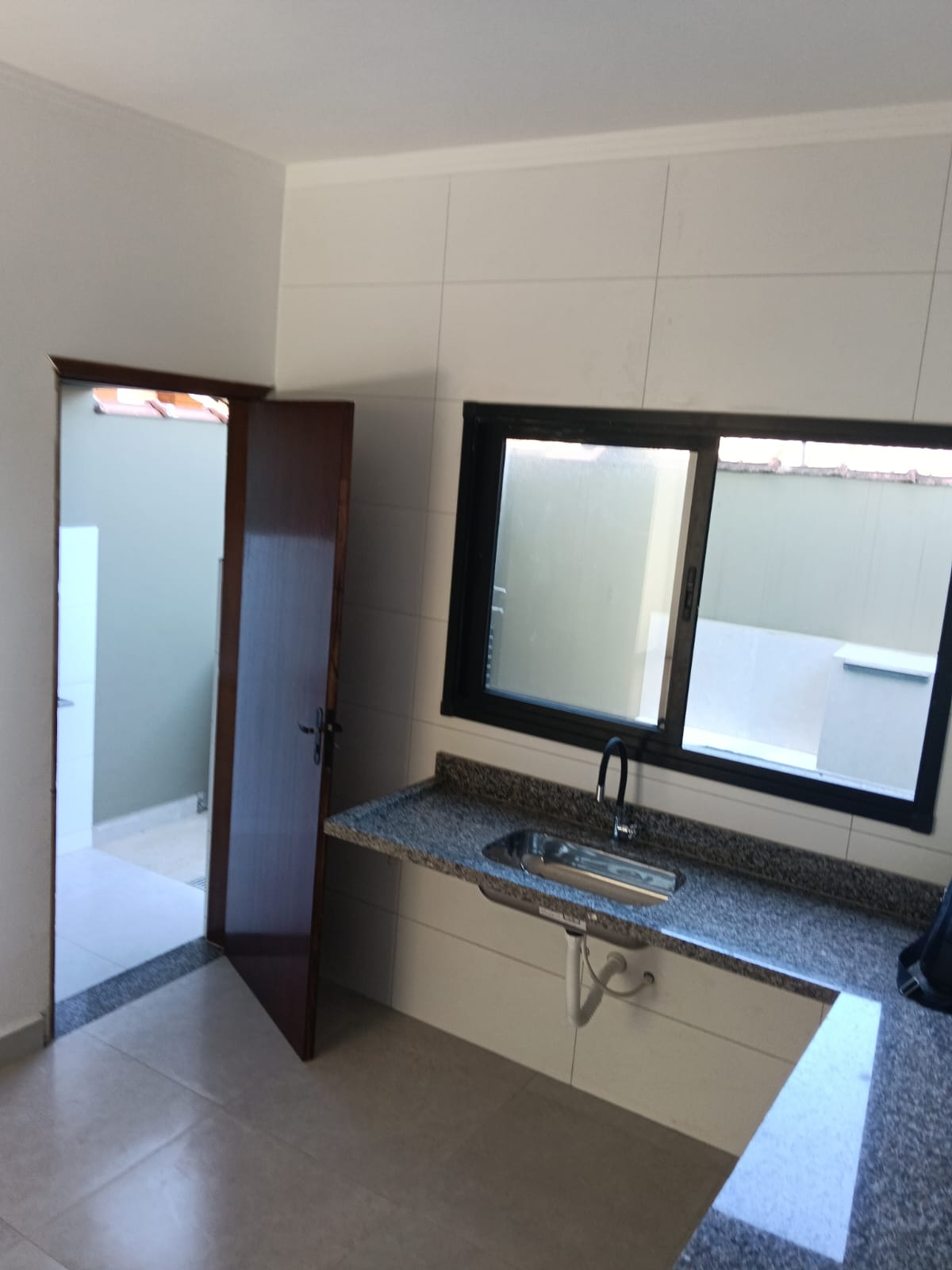 CAS261359 Sobrado Novo no Cibratel 2 Itanhaém – 02 Suítes com Piscina e Cascata