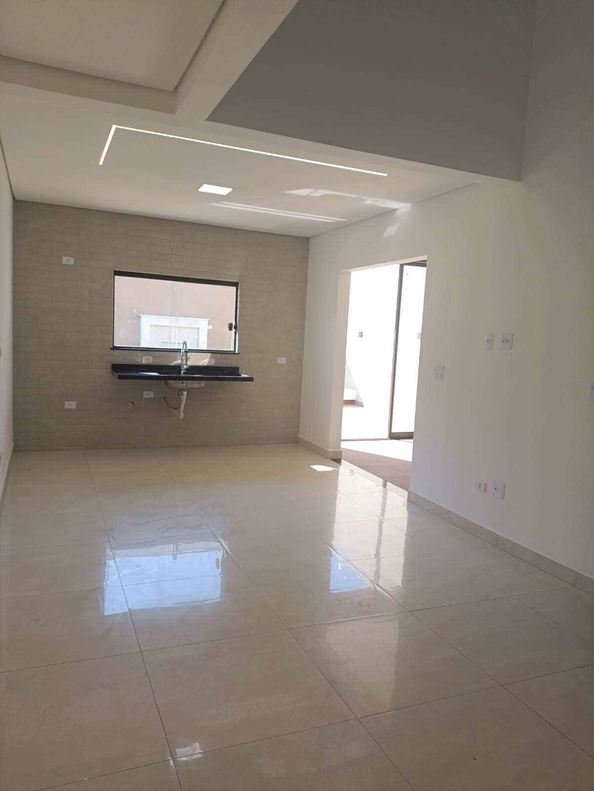 CAS261360 Sobrado Alto Padrão no Bopiranga Itanhaém – 04 Dormitórios Pé na Areia