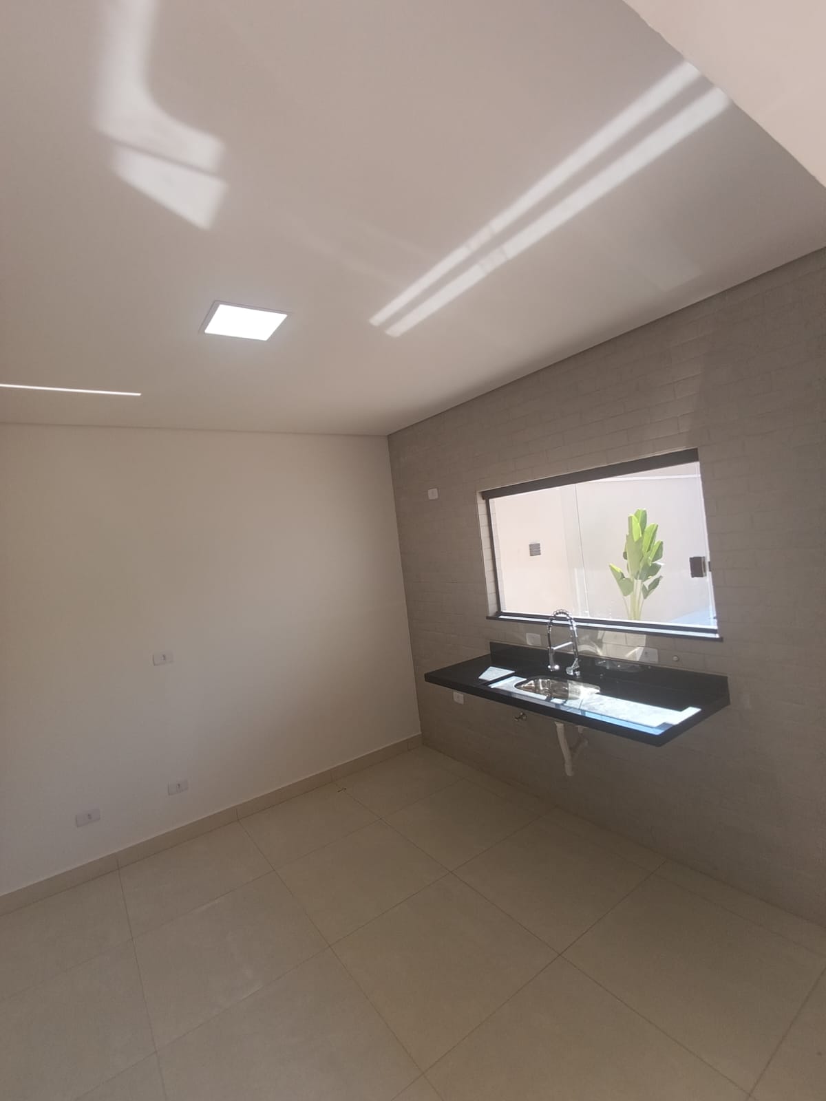 CAS261360 Sobrado Alto Padrão no Bopiranga Itanhaém – 04 Dormitórios Pé na Areia