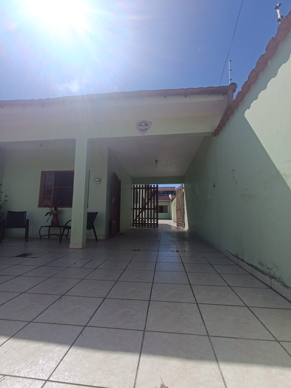 CAS261369 Casa com Terreno de 350m² em Itanhaém – 03 Dormitórios, Edícula e 12 Vagas