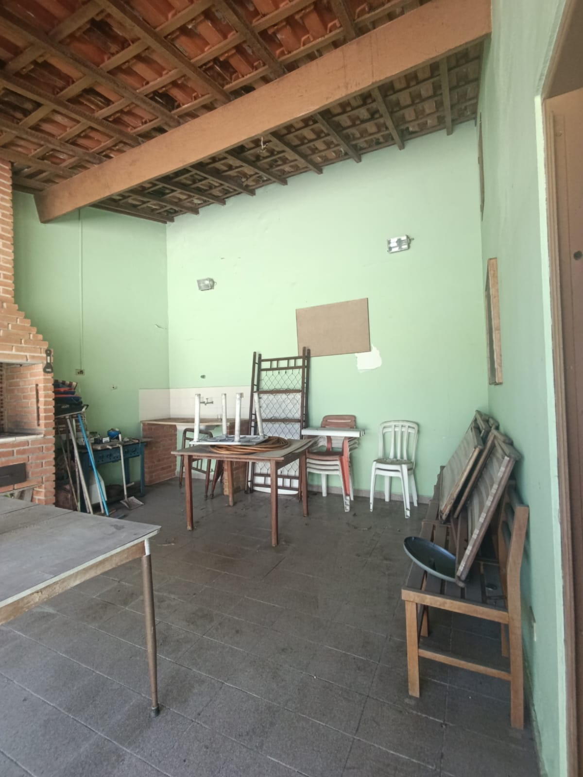 CAS261369 Casa com Terreno de 350m² em Itanhaém – 03 Dormitórios, Edícula e 12 Vagas