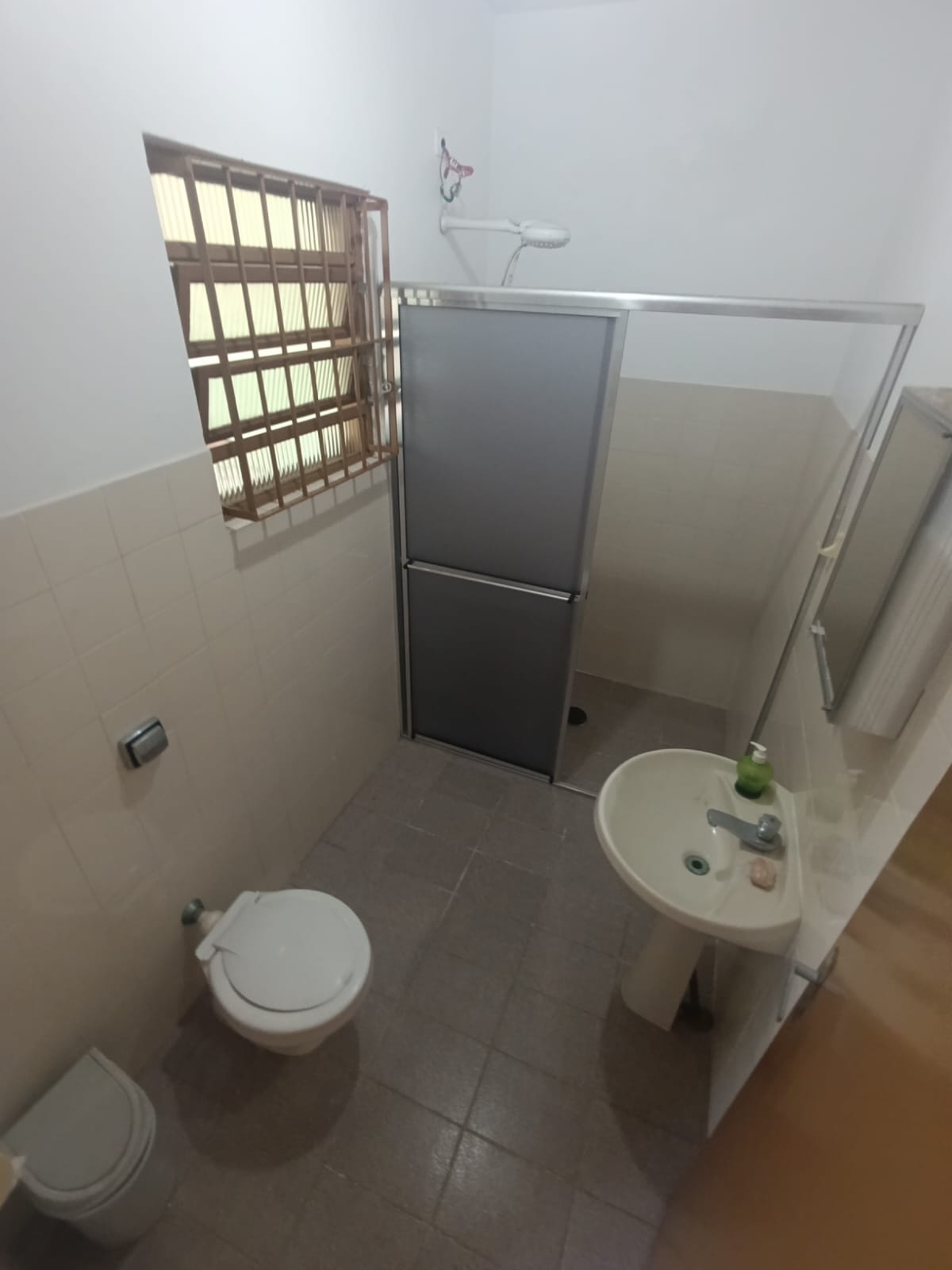 CAS261369 Casa com Terreno de 350m² em Itanhaém – 03 Dormitórios, Edícula e 12 Vagas