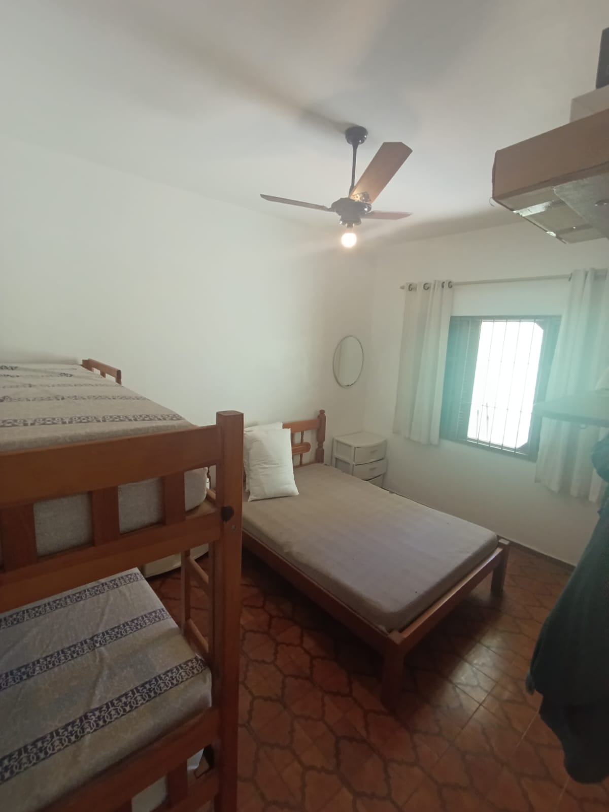 CAS261369 Casa com Terreno de 350m² em Itanhaém – 03 Dormitórios, Edícula e 12 Vagas