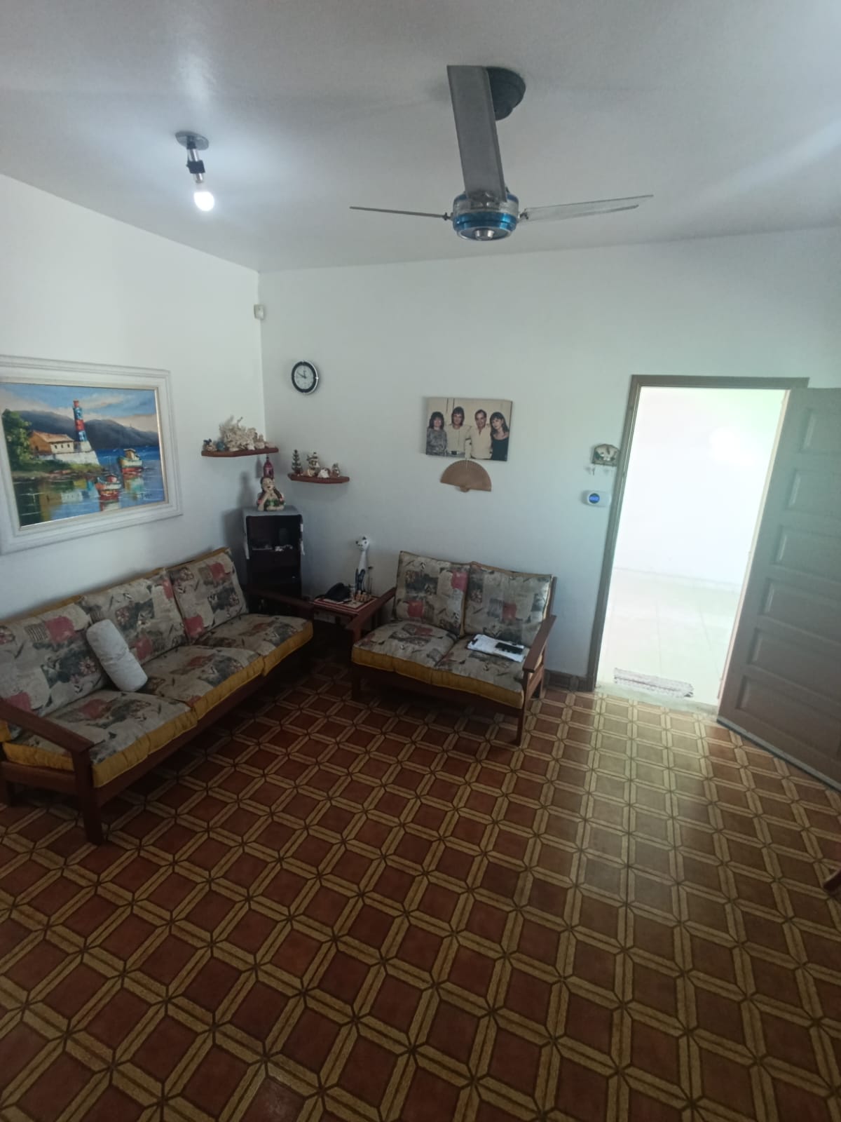 CAS261369 Casa com Terreno de 350m² em Itanhaém – 03 Dormitórios, Edícula e 12 Vagas