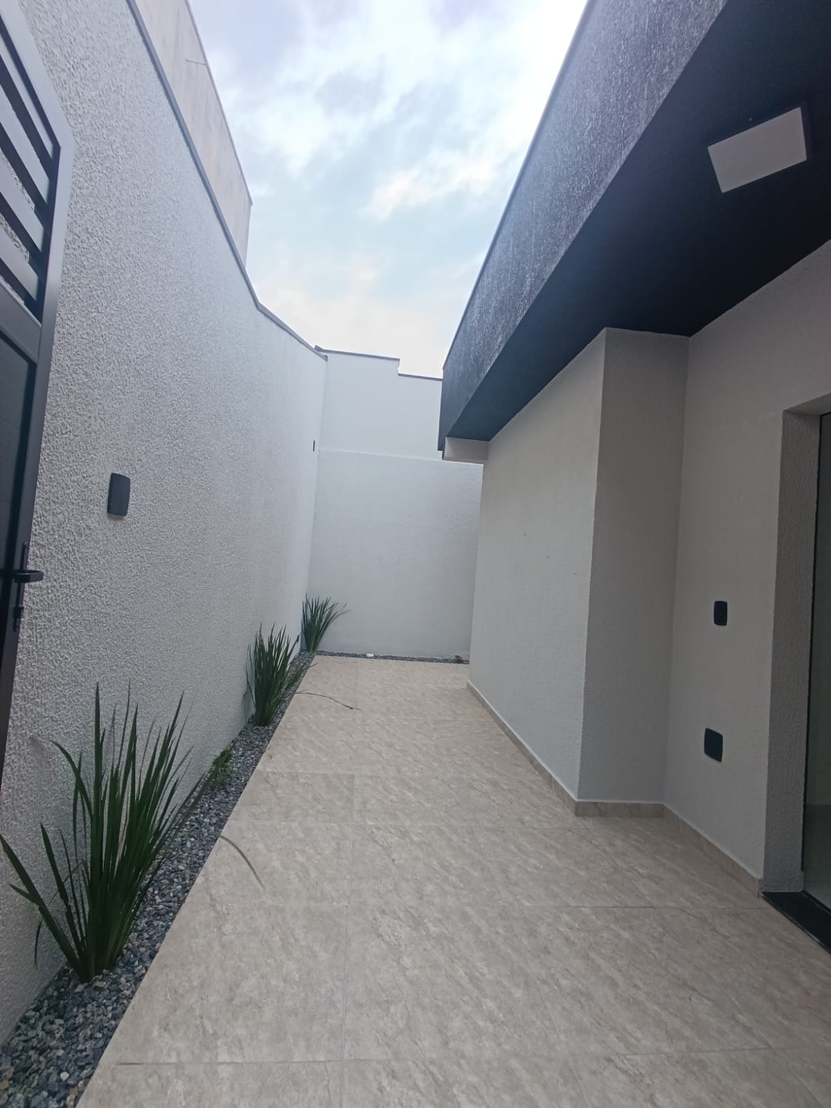 CAS261374 Casa em Condomínio Fechado à Venda em Itanhaém – Frente Mar com Piscina
