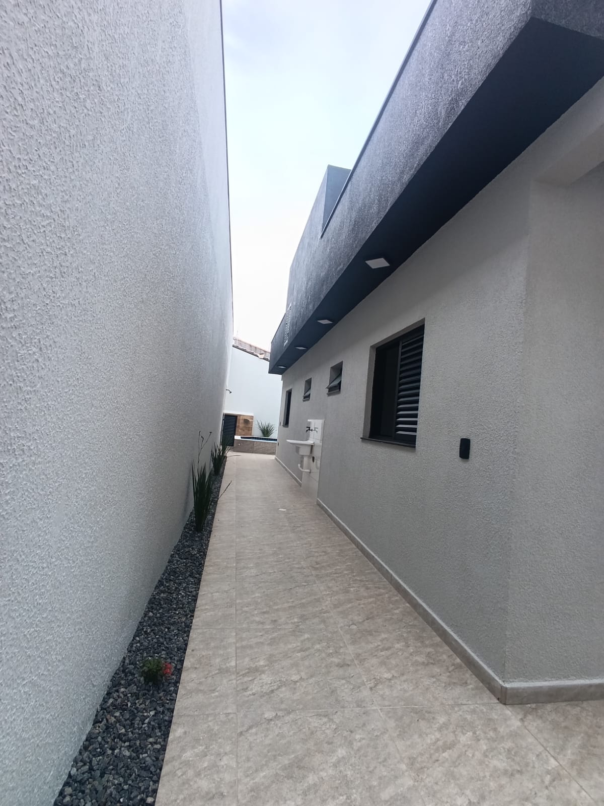 CAS261374 Casa em Condomínio Fechado à Venda em Itanhaém – Frente Mar com Piscina