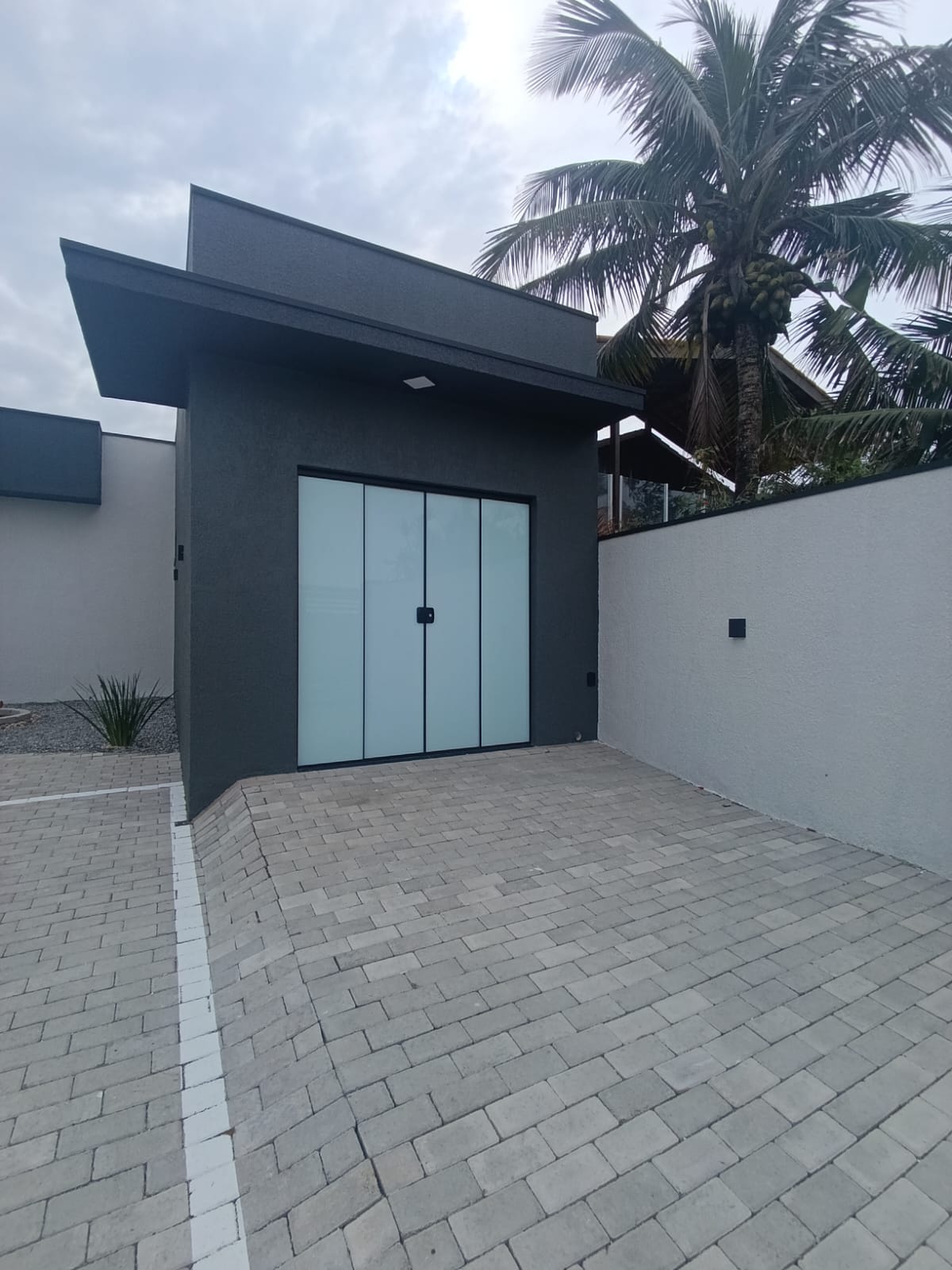 CAS261374 Casa em Condomínio Fechado à Venda em Itanhaém – Frente Mar com Piscina