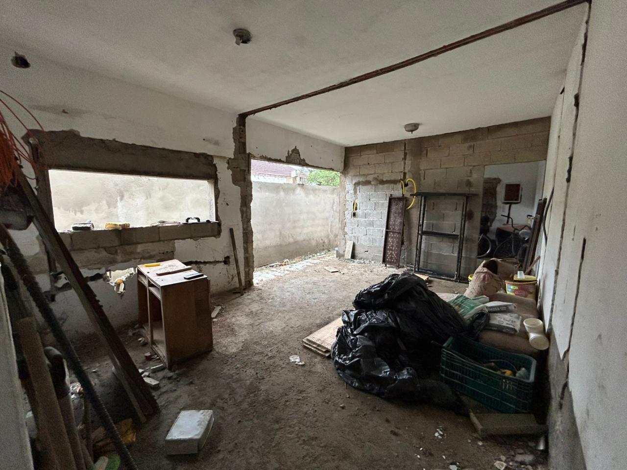 CAS261376 Casa Isolada à Venda em Itanhaém – 02 Dormitórios com Piscina de 6 Metros