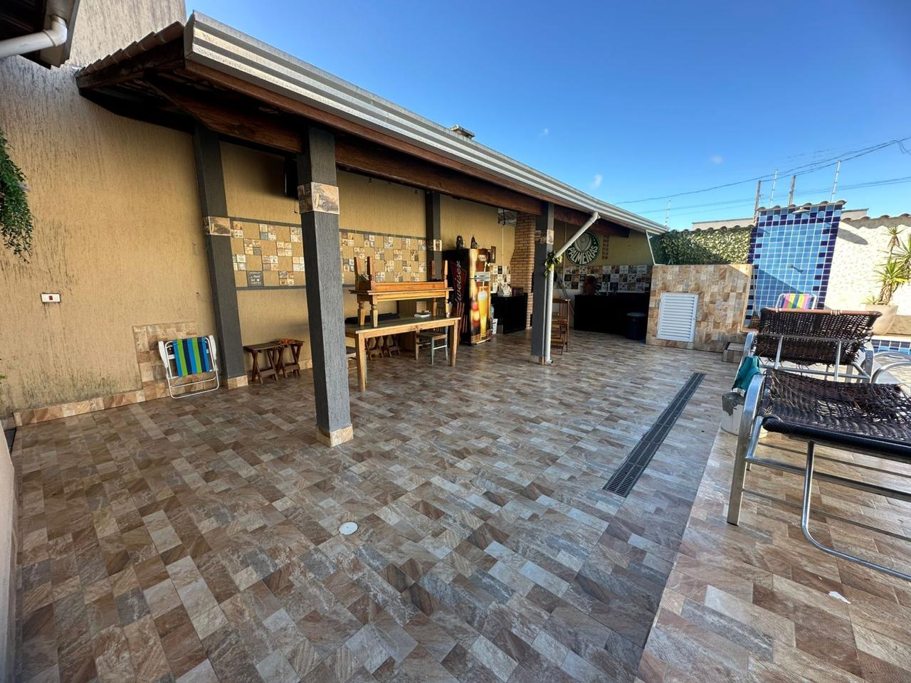 CAS261380 Casa Mobiliada à Venda em Itanhaém – 02 Dormitórios com Piscina de 9 Metros