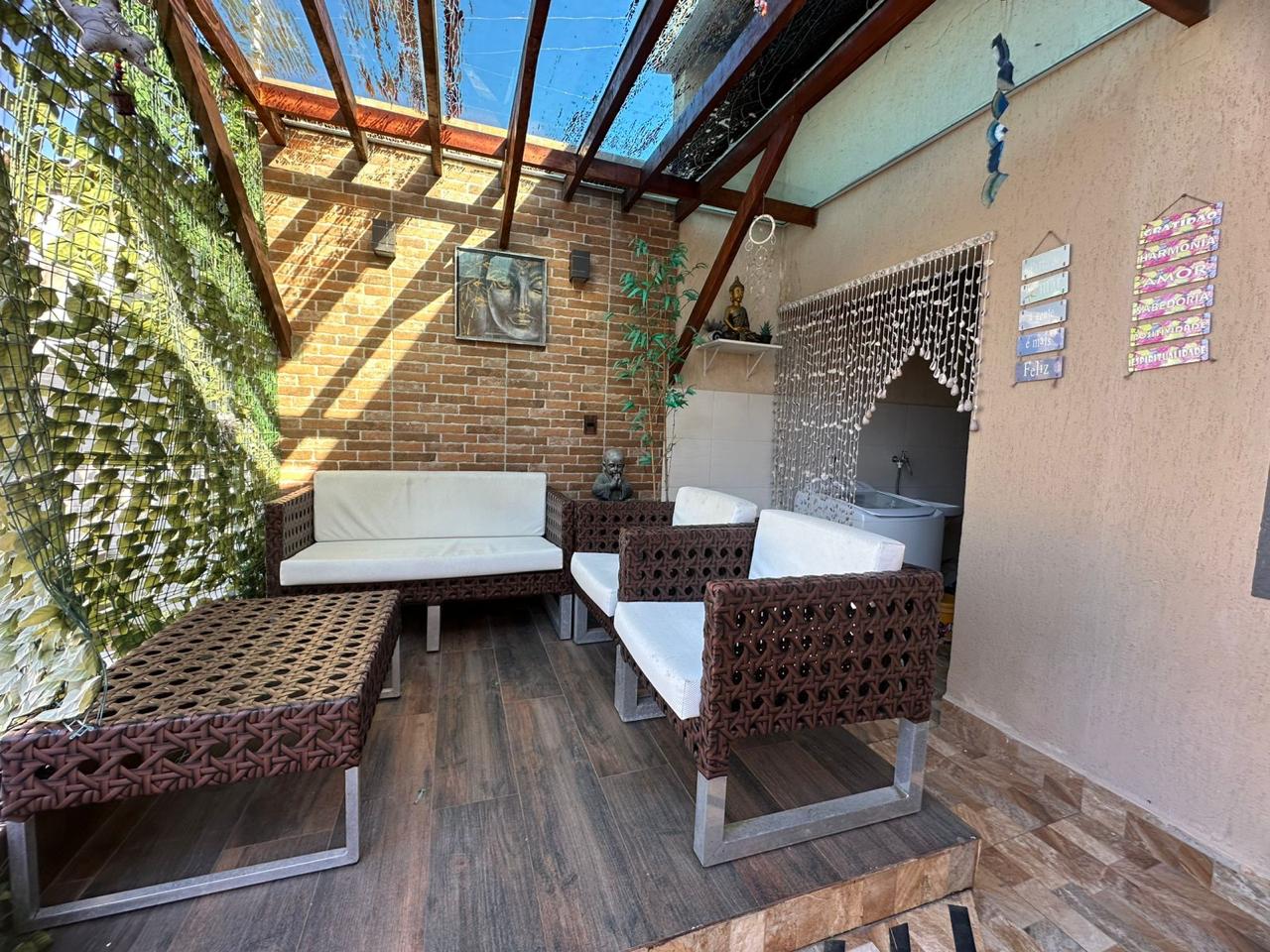 CAS261380 Casa Mobiliada à Venda em Itanhaém – 02 Dormitórios com Piscina de 9 Metros