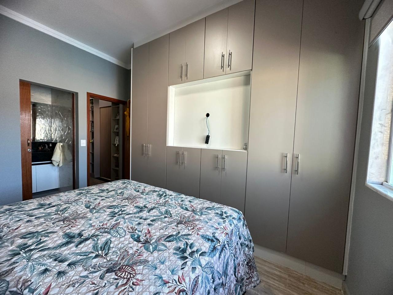 CAS261380 Casa Mobiliada à Venda em Itanhaém – 02 Dormitórios com Piscina de 9 Metros