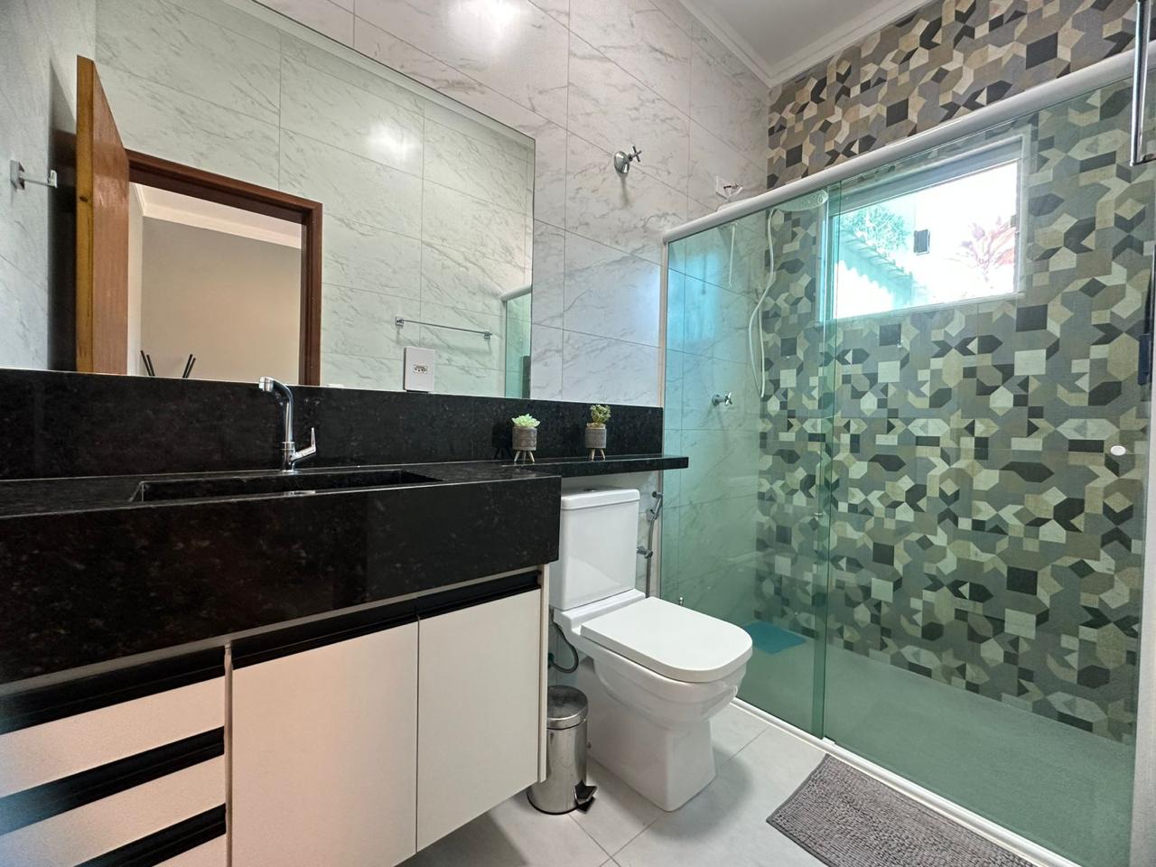 CAS261380 Casa Mobiliada à Venda em Itanhaém – 02 Dormitórios com Piscina de 9 Metros