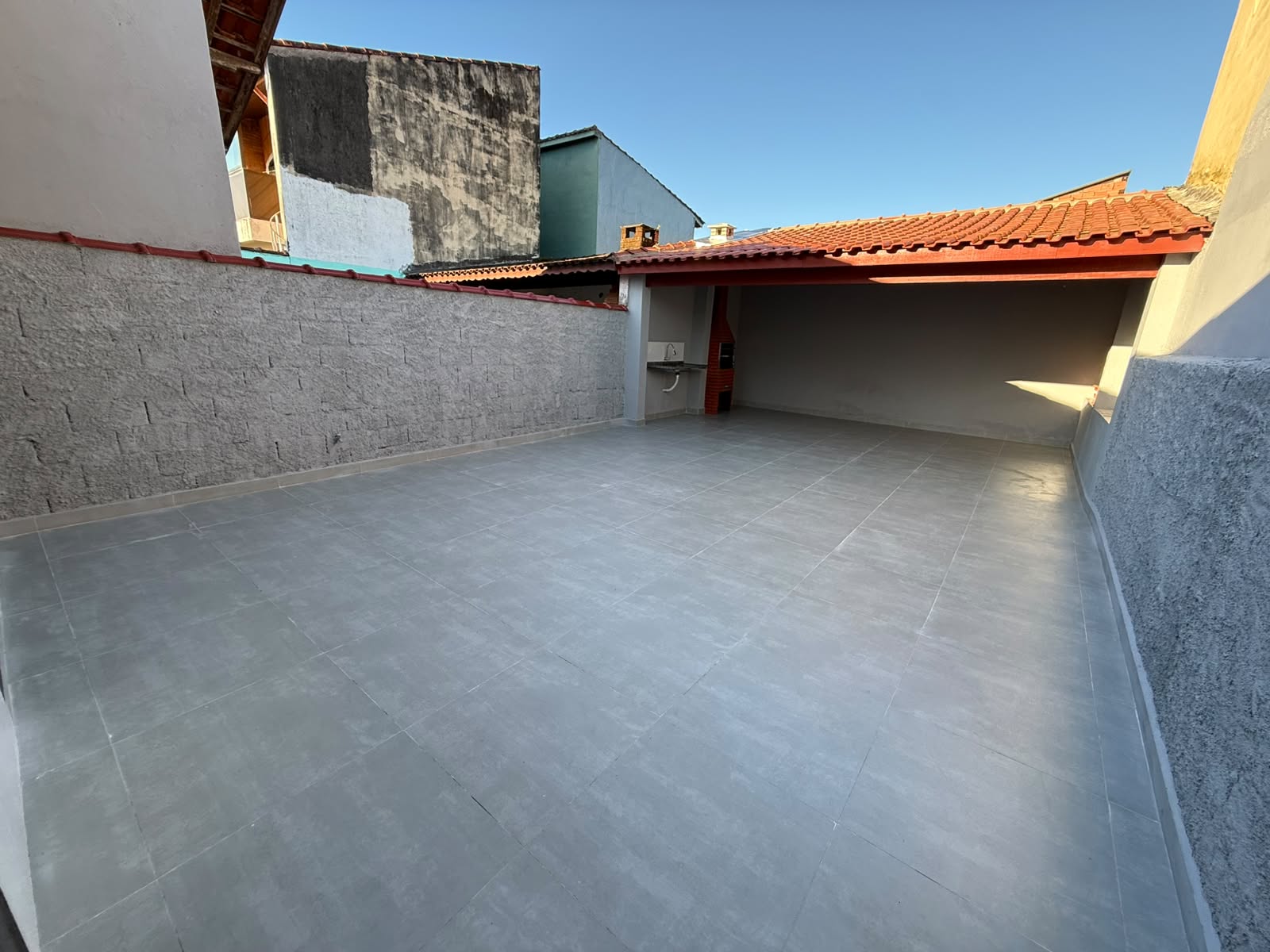 CAS261384 Casa Reformada na Vila Seabra Itanhaém – 02 Dormitórios com Espaço Gourmet