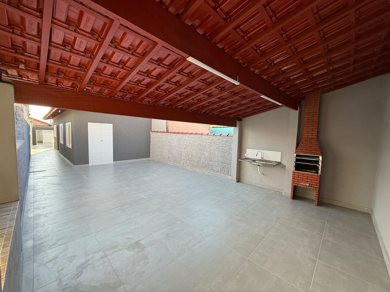 CAS261384 Casa Reformada na Vila Seabra Itanhaém – 02 Dormitórios com Espaço Gourmet