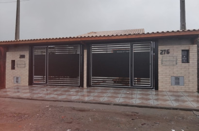 CAS261385 Casa Moderna com Piscina em Itanhaém – Desconto Exclusivo Esta Semana!