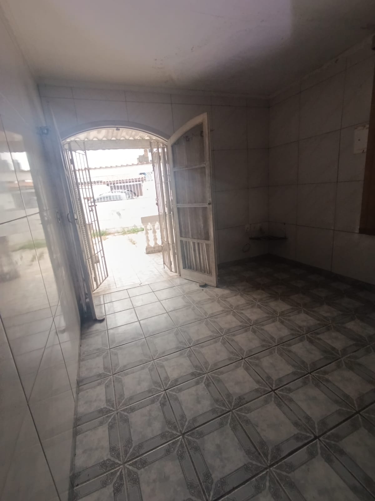 CAS261395 Casa Térrea com Edícula em Itanhaém – 04 Dormitórios a 800m do Mar