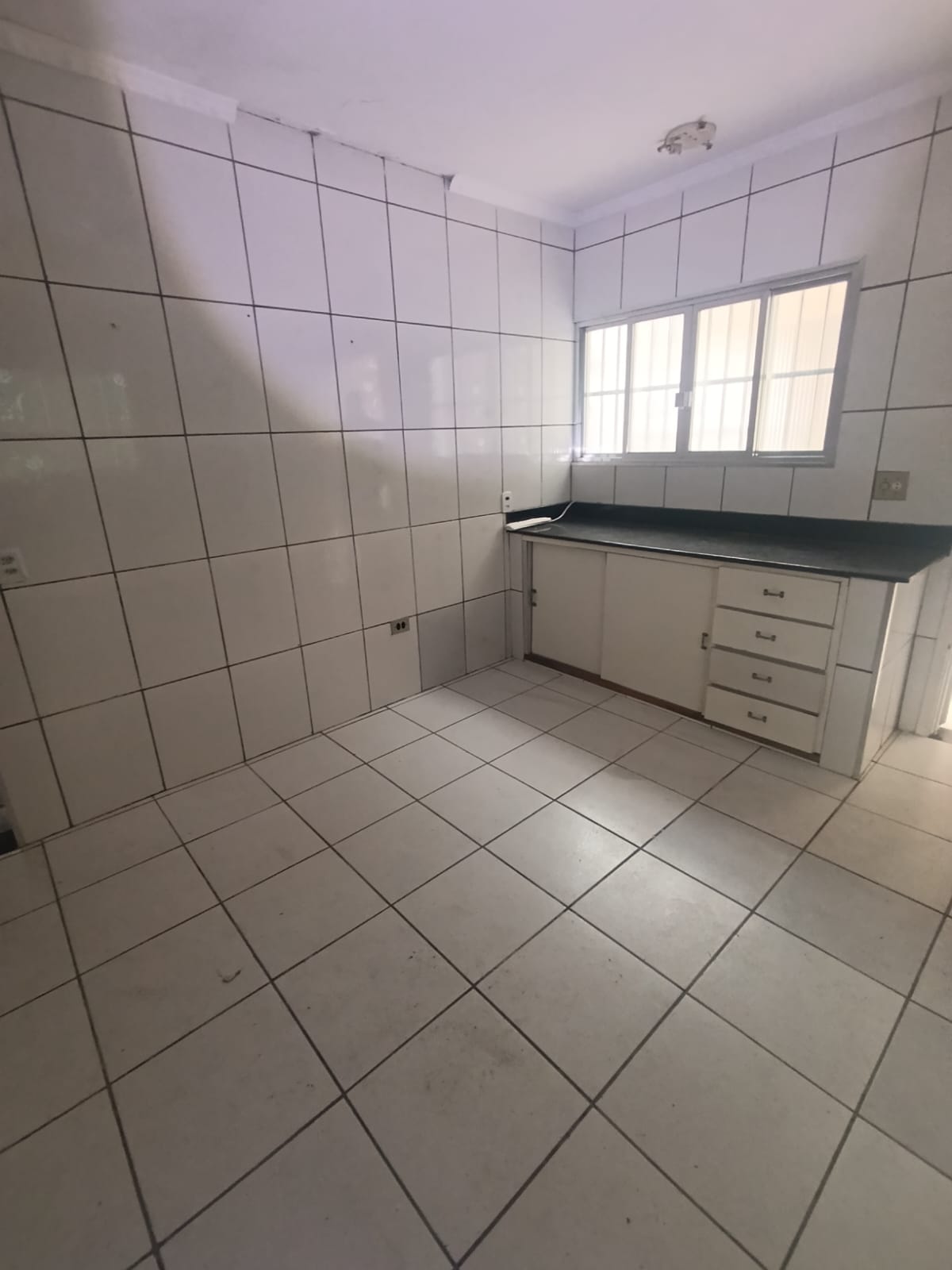 CAS261395 Casa Térrea com Edícula em Itanhaém – 04 Dormitórios a 800m do Mar