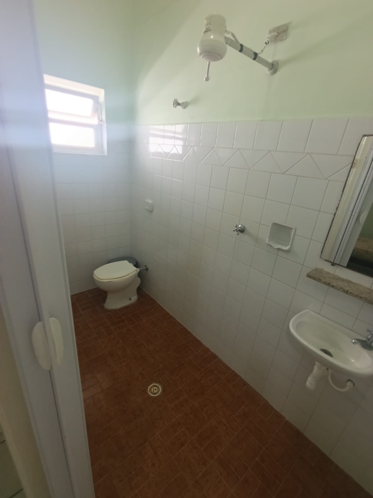 CAS261396 Hotel Pousada à Venda no Centro do Suarão Itanhaém – 18 Apartamentos e Piscina